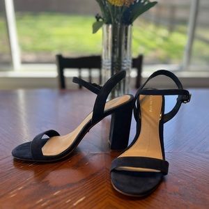 Gianni Bini Navy Strappy Sandals w/ 4” Heel